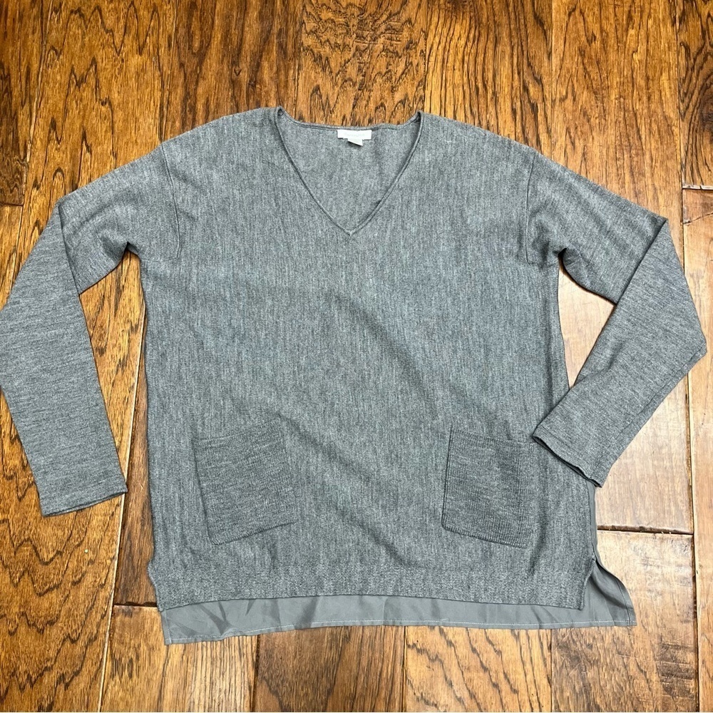 Garnet‎ Hill Gray V-Neck Sweater